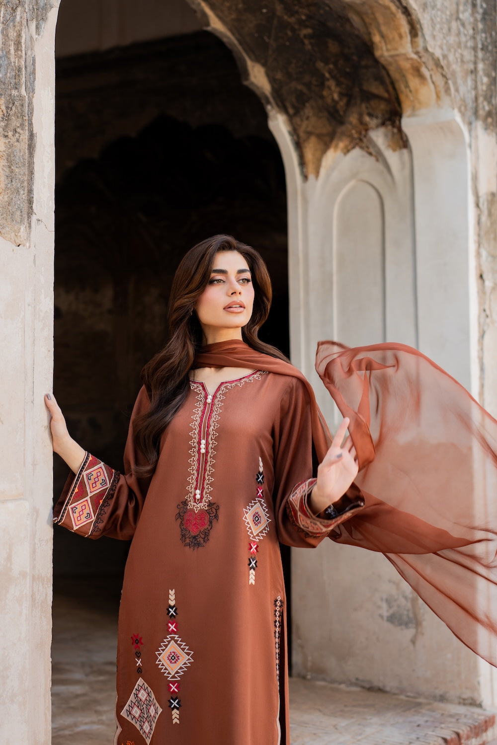 Eshaal | Ready to Ship