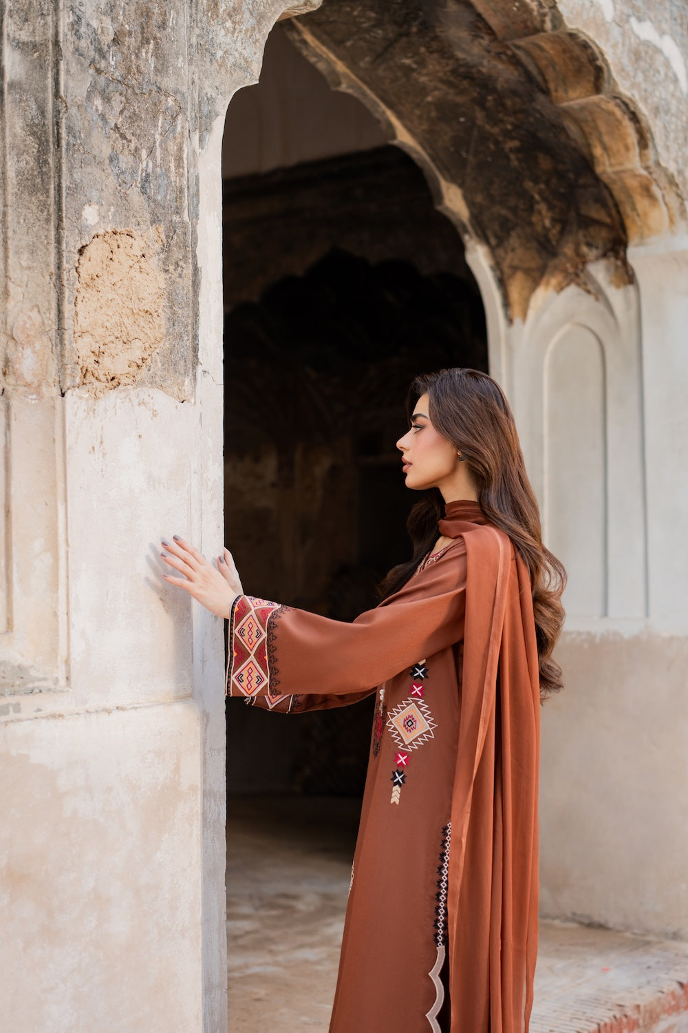 Eshaal | Ready to Ship