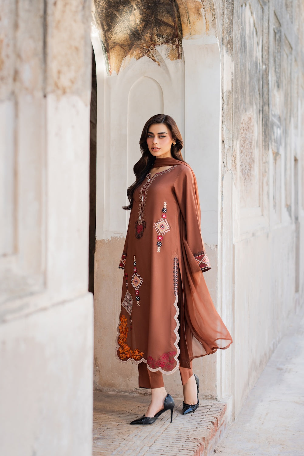 Eshaal | Ready to Ship