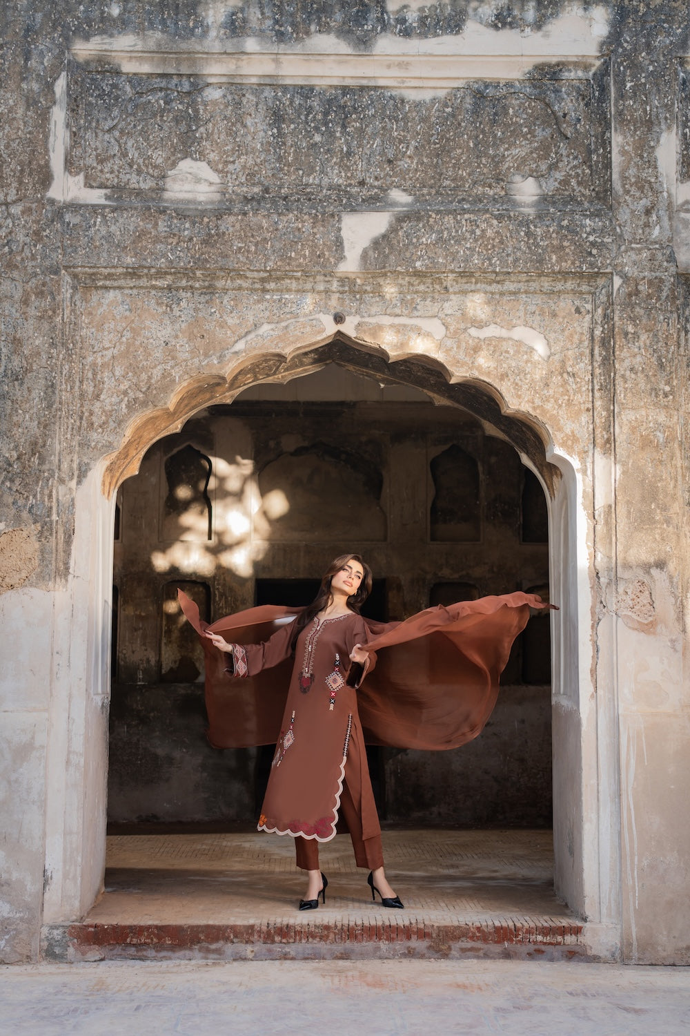 Eshaal | Ready to Ship