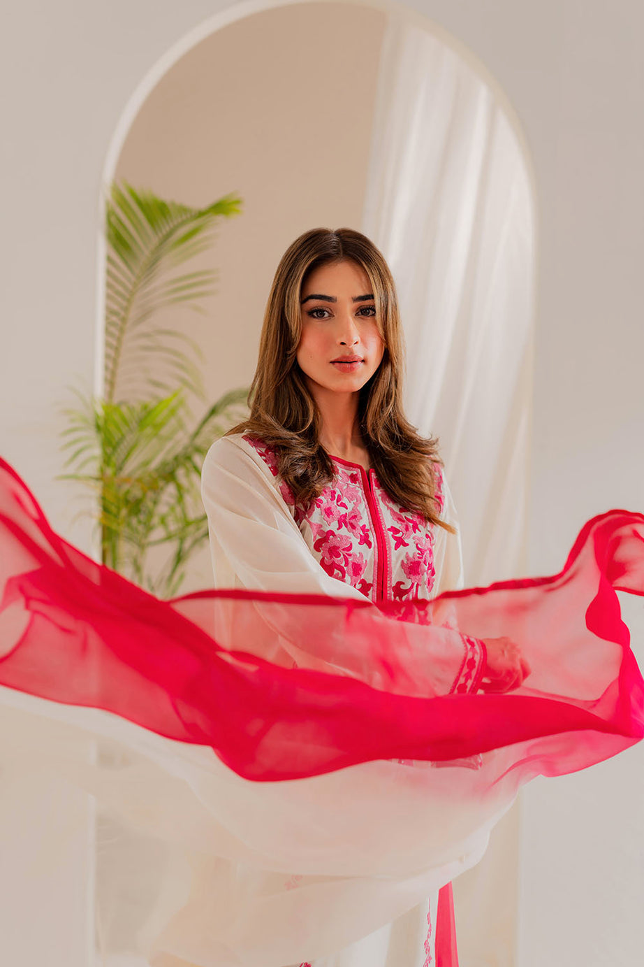 Selina | Instant Delivery