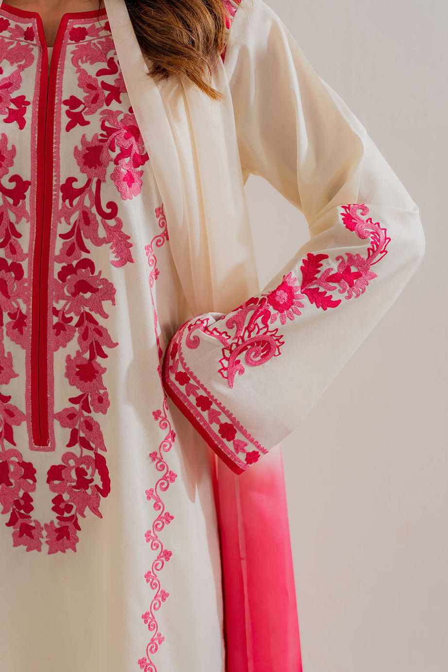 Selina | Instant Delivery