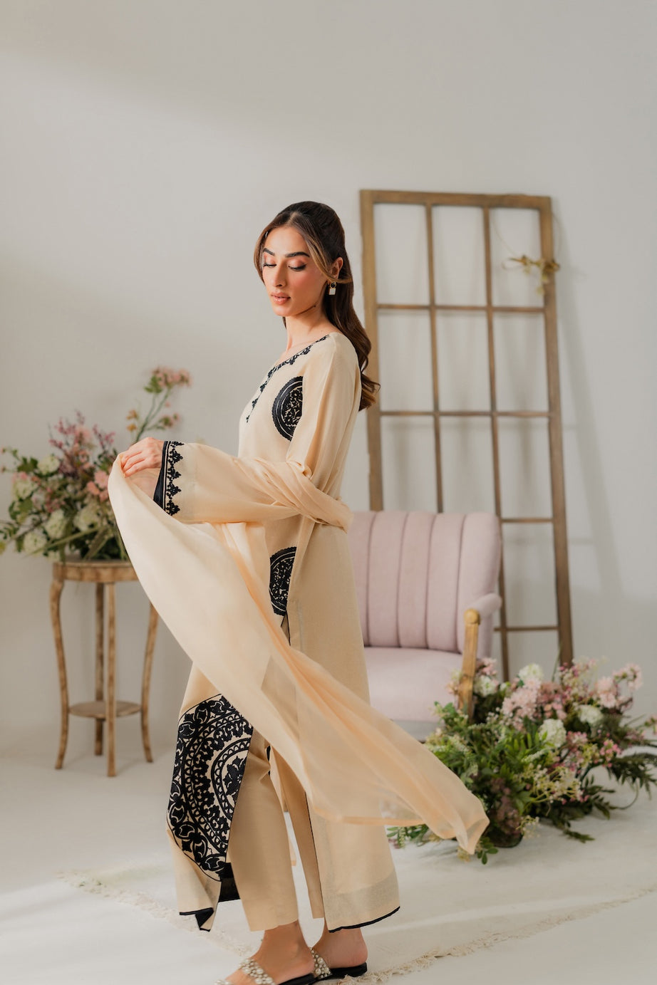 Seemi | Instant Delivery