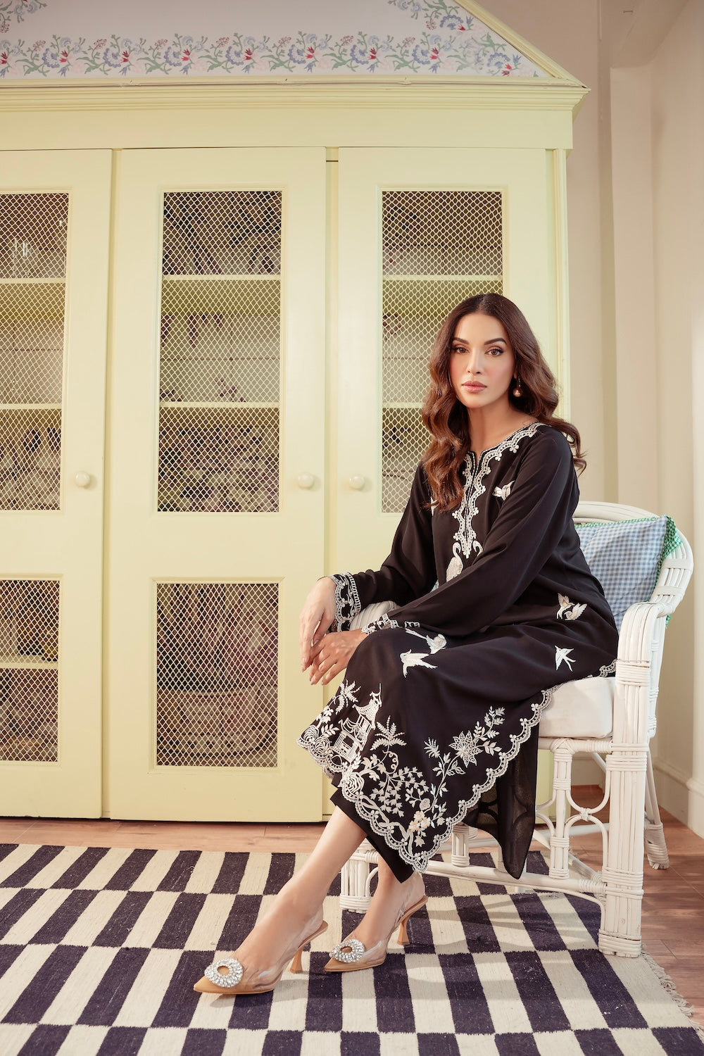 Amavi | Instant Delivery