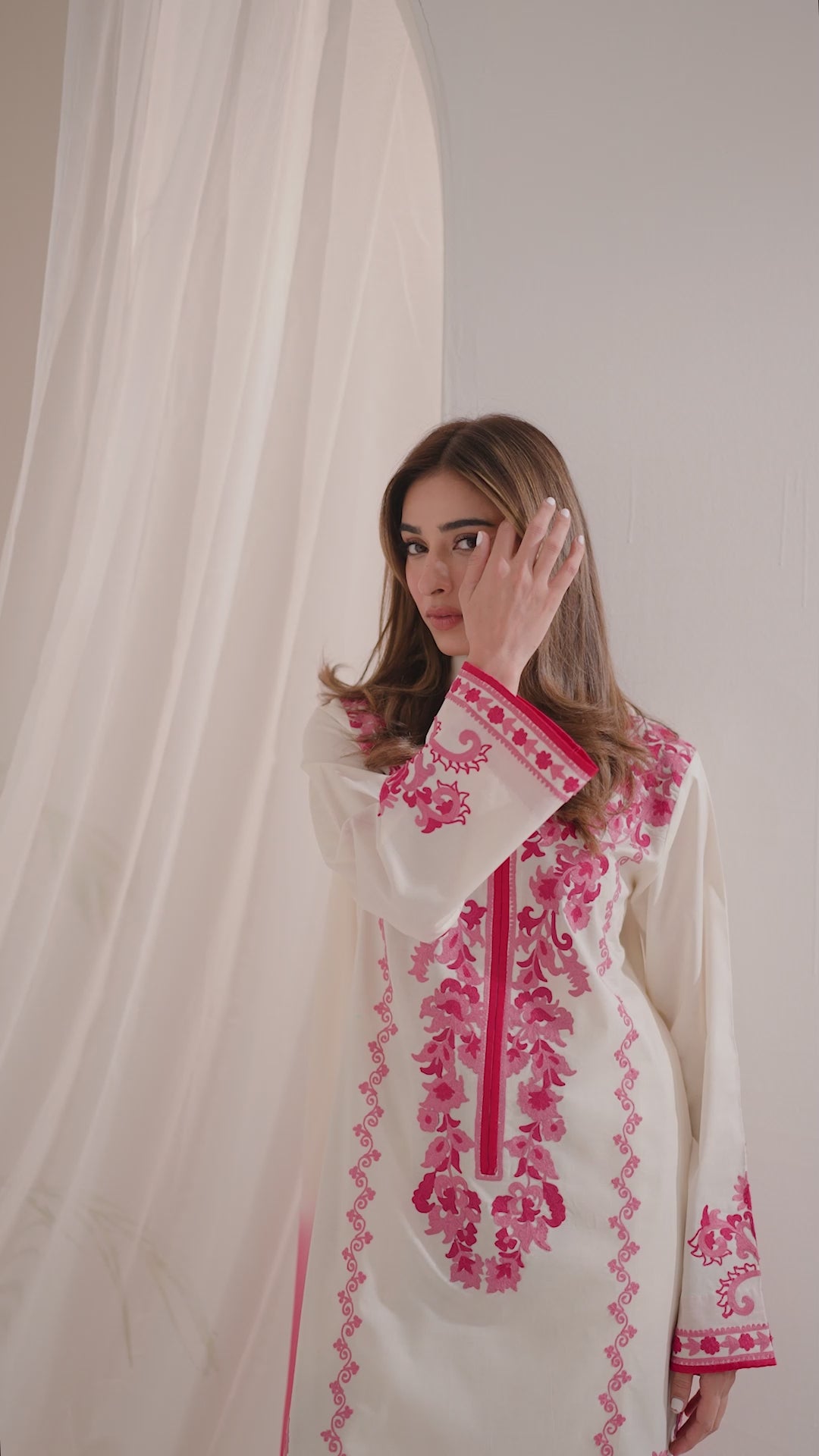 Selina | Instant Delivery